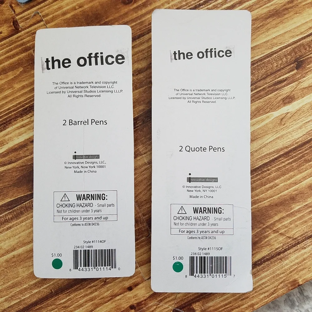 Universal The Office Pencil & Pen Set with Blue Mouse Pad Dwight Schrute